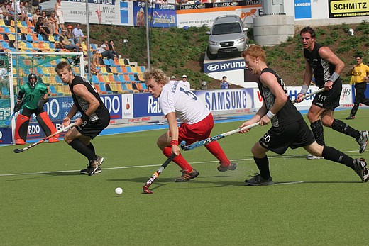 © Herbert Bohlscheid (www.sportfoto.tv) / Wolfgang Quednau (www.hockeyimage.net)